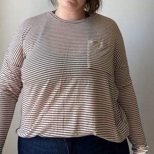 Long sleeve tee with pocket detail